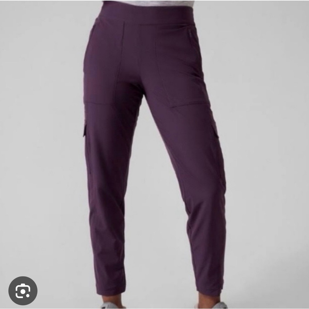 Gently used, ATHLETA lined Chelsea Cargo Jogger, Size 4, purple